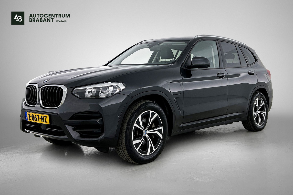 BMW X3 XDrive30e eDrive Edition(Dealer OnderH, Trekhaak, 360 camera, Lane Assist, Adapt Cruise, Stoel/Stuur Verwarm, Etc)