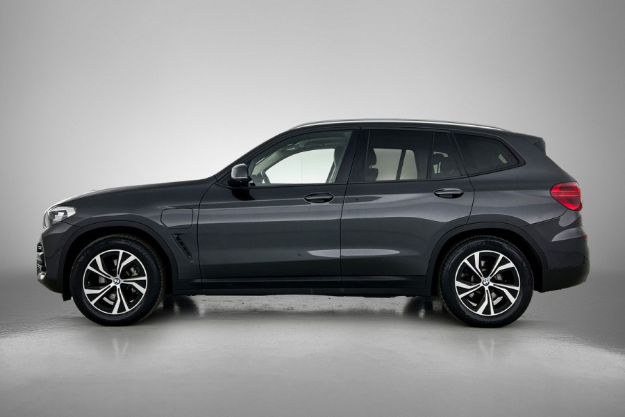 BMW X3 XDrive30e eDrive Edition(Dealer OnderH, Trekhaak, 360 camera, Lane Assist, Adapt Cruise, Stoel/Stuur Verwarm, Etc)