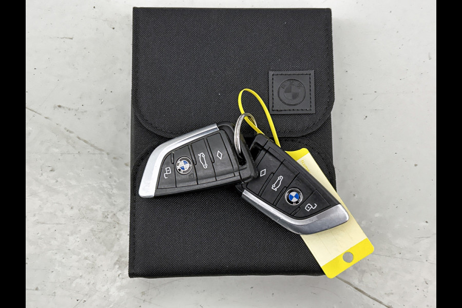 BMW X3 XDrive30e eDrive Edition(Dealer OnderH, Trekhaak, 360 camera, Lane Assist, Adapt Cruise, Stoel/Stuur Verwarm, Etc)