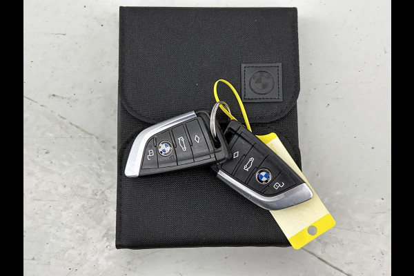 BMW X3 XDrive30e eDrive Edition(Dealer OnderH, Trekhaak, 360 camera, Lane Assist, Adapt Cruise, Stoel/Stuur Verwarm, Etc)