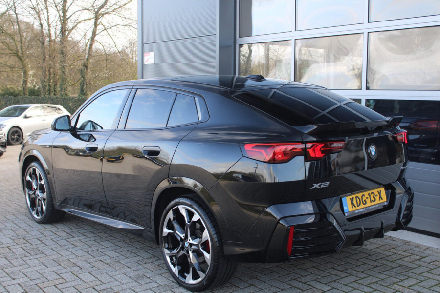 BMW X2 SDrive20i M-Sport Pro | Pano | HK | HUD | Memory | 21'' | Iconic Glow