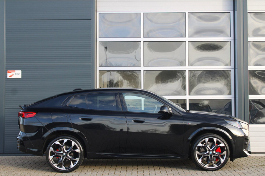 BMW X2 SDrive20i M-Sport Pro | Pano | HK | HUD | Memory | 21'' | Iconic Glow