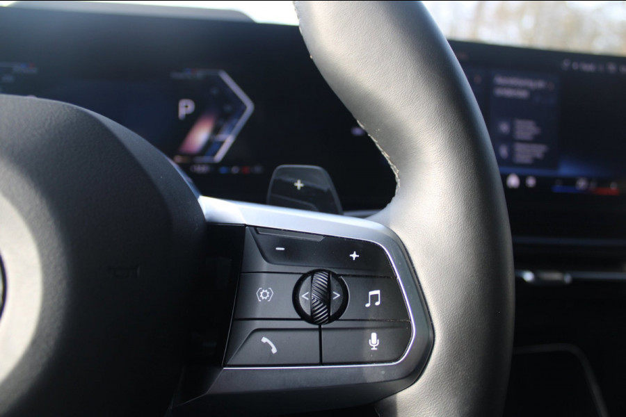 BMW X2 SDrive20i M-Sport Pro | Pano | HK | HUD | Memory | 21'' | Iconic Glow