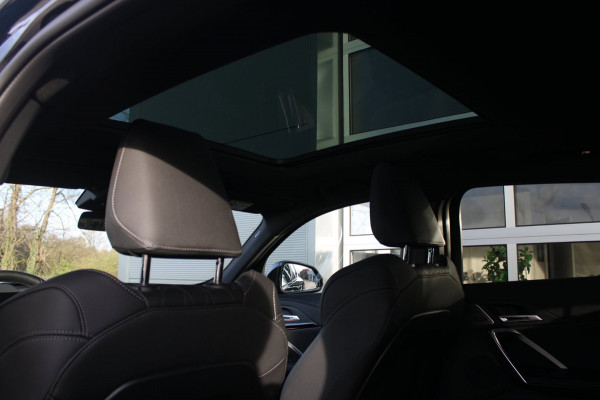 BMW X2 SDrive20i M-Sport Pro | Pano | HK | HUD | Memory | 21'' | Iconic Glow