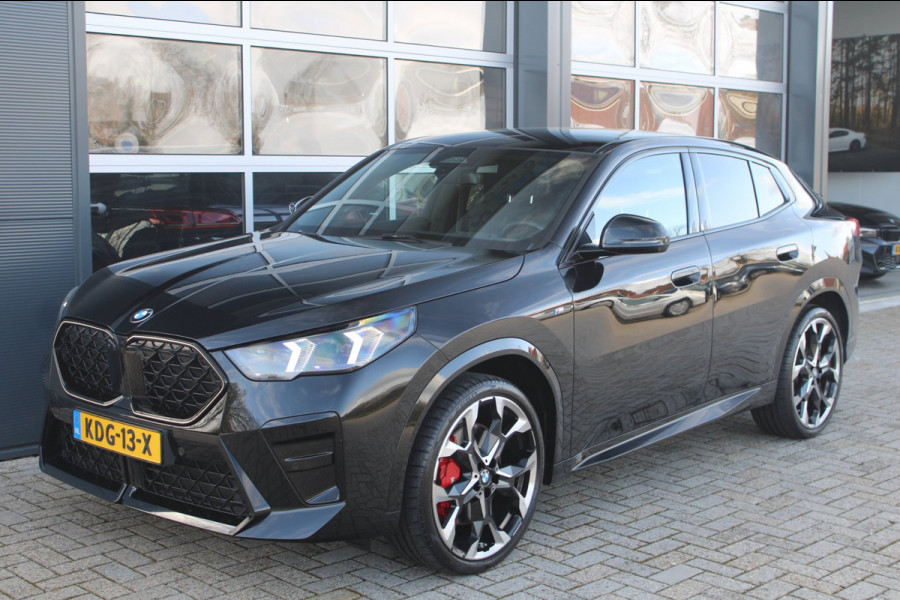 BMW X2 SDrive20i M-Sport Pro | Pano | HK | HUD | Memory | 21'' | Iconic Glow