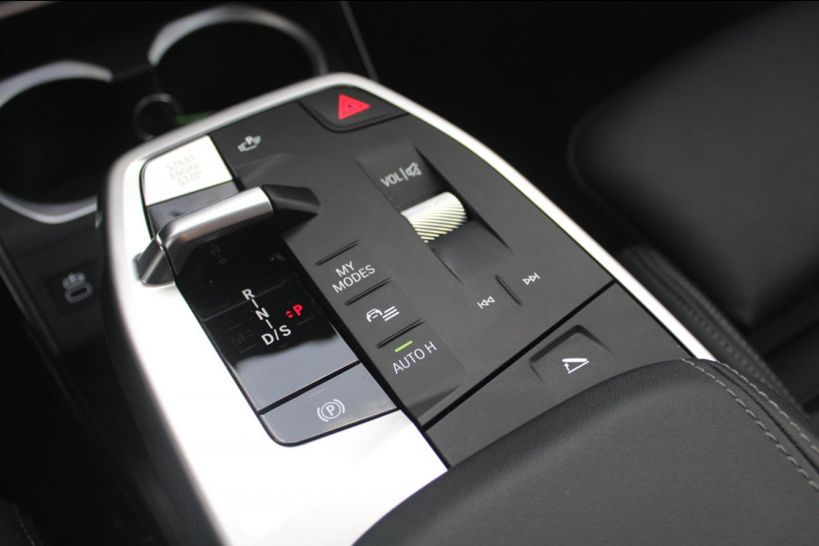 BMW X2 SDrive20i M-Sport Pro | Pano | HK | HUD | Memory | 21'' | Iconic Glow