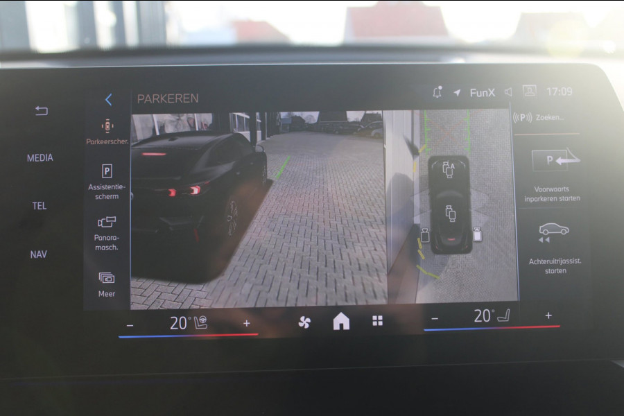 BMW X2 SDrive20i M-Sport Pro | Pano | HK | HUD | Memory | 21'' | Iconic Glow