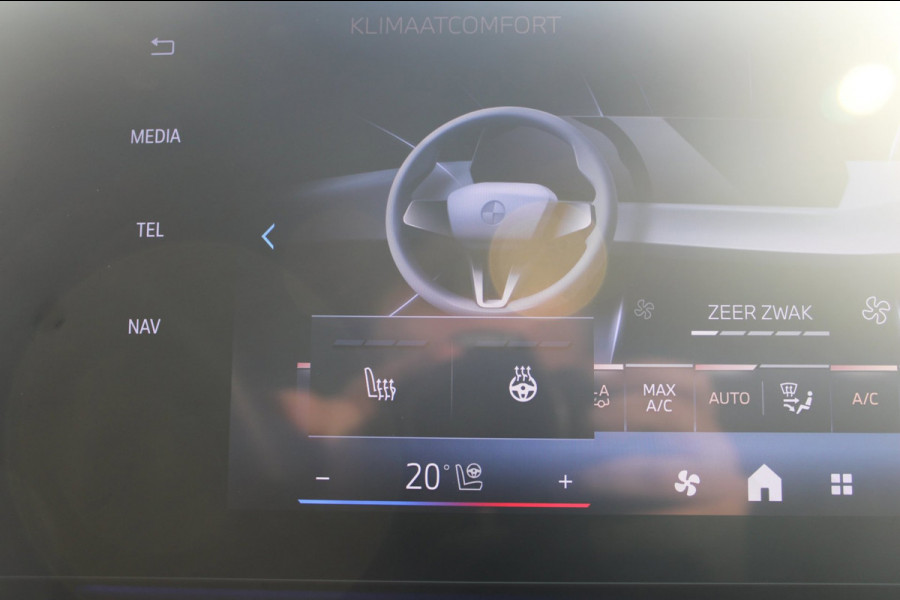 BMW X2 SDrive20i M-Sport Pro | Pano | HK | HUD | Memory | 21'' | Iconic Glow