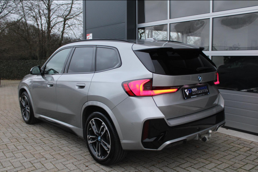 BMW X1 XDrive30e M-Sport Shadow | Pano | ACC | Memory | Massage | HUD | HK | Elek. Trekhaak