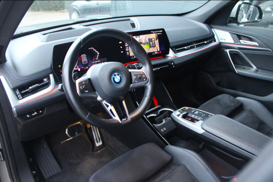 BMW X1 XDrive30e M-Sport Shadow | Pano | ACC | Memory | Massage | HUD | HK | Elek. Trekhaak