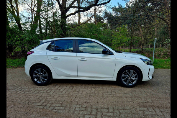 Opel Corsa 1.2 Turbo edition . Camera . Apple carplay