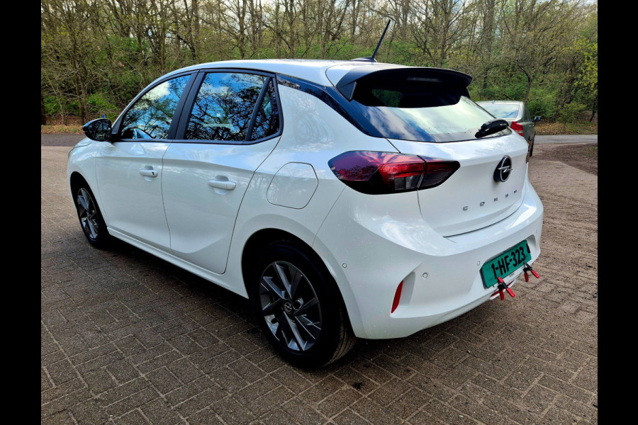 Opel Corsa 1.2 Turbo edition . Camera . Apple carplay