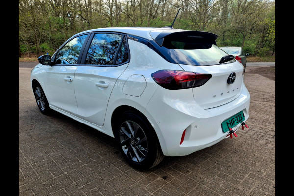 Opel Corsa 1.2 Turbo edition . Camera . Apple carplay