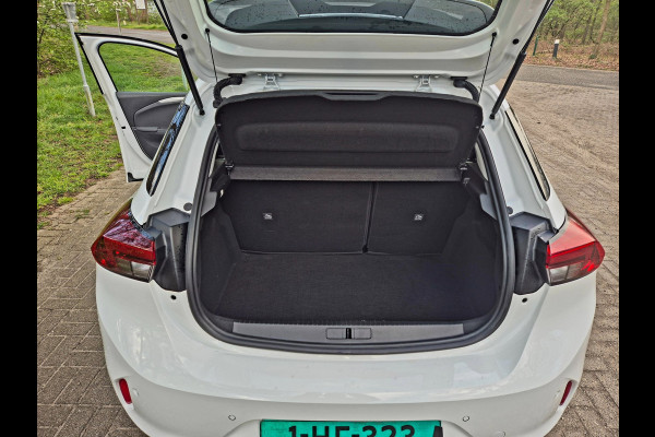 Opel Corsa 1.2 Turbo edition . Camera . Apple carplay