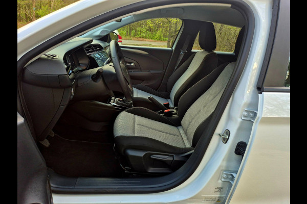 Opel Corsa 1.2 Turbo edition . Camera . Apple carplay