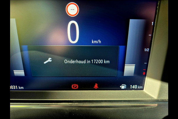 Opel Corsa 1.2 Turbo edition . Camera . Apple carplay