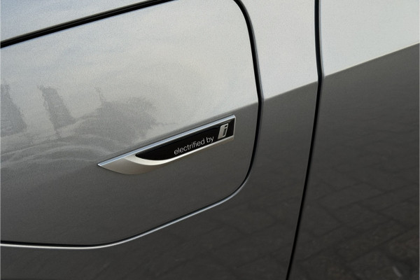 BMW 2 Serie Act.Tourer 230e xDrive 326 PK M-Sport | Panodak | Head-up | Memory | Harman Kardon | Comfort Access