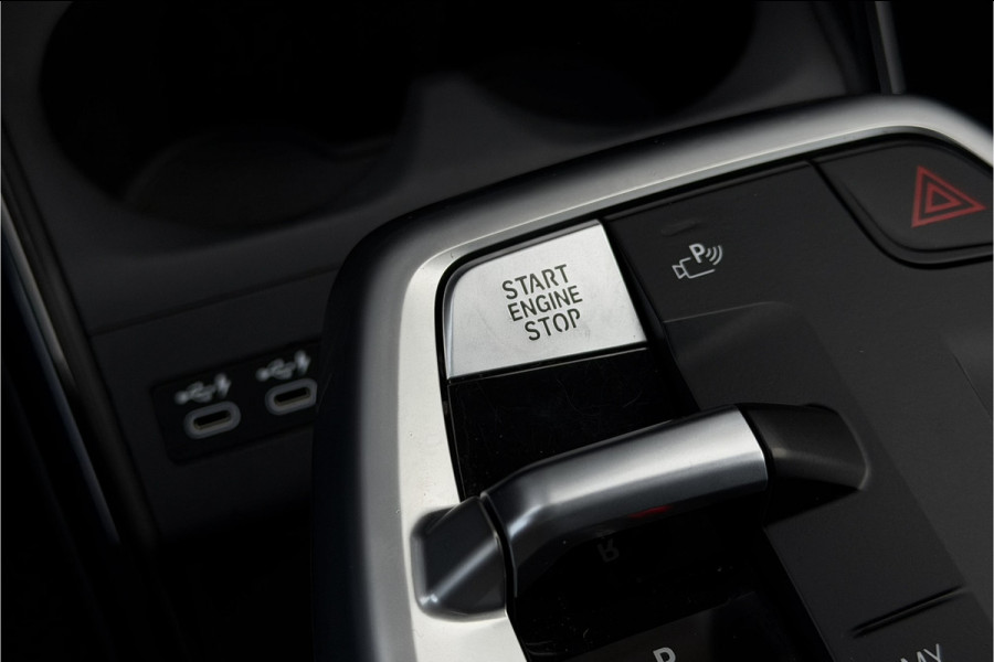 BMW 2 Serie Act.Tourer 230e xDrive 326 PK M-Sport | Panodak | Head-up | Memory | Harman Kardon | Comfort Access