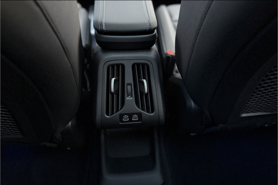 BMW 2 Serie Act.Tourer 230e xDrive 326 PK M-Sport | Panodak | Head-up | Memory | Harman Kardon | Comfort Access