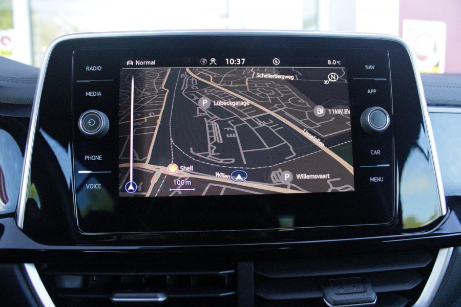 Volkswagen T-Roc Cabrio 1.5 TSI 150PK AUTOMAAT R-LINE BLACK STYLE | ACHTERUITRIJCAMERA | NAVIGATIE  | IQ LIGHT MATRIX KOPLAMPEN | DAB+ RADIO | DRAADLOOS APPLE CARPLAY/ANDROID AUTO | ADAPTIVE CRUISE CONTROL | STOEL/STUUR VERWARMING | 18" LICHTMETALEN VELGEN BLACK | PARKEERSENSOREN VOOR + ACHTER | VIRTUAL COCKPIT | DODEHOEK DETECTIE | R-LINE BEKLEDING | DAB+ RADIO |