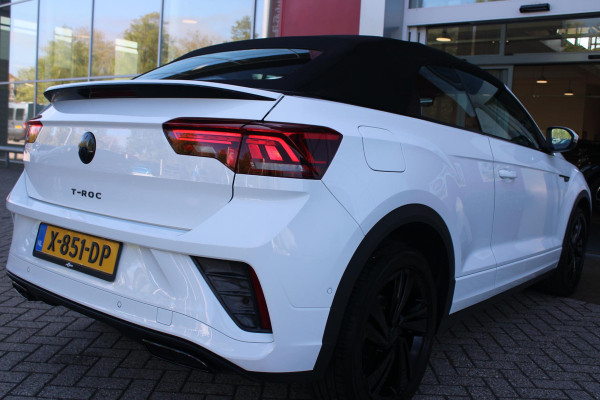 Volkswagen T-Roc Cabrio 1.5 TSI 150PK AUTOMAAT R-LINE BLACK STYLE | ACHTERUITRIJCAMERA | NAVIGATIE  | IQ LIGHT MATRIX KOPLAMPEN | DAB+ RADIO | DRAADLOOS APPLE CARPLAY/ANDROID AUTO | ADAPTIVE CRUISE CONTROL | STOEL/STUUR VERWARMING | 18" LICHTMETALEN VELGEN BLACK | PARKEERSENSOREN VOOR + ACHTER | VIRTUAL COCKPIT | DODEHOEK DETECTIE | R-LINE BEKLEDING | DAB+ RADIO |