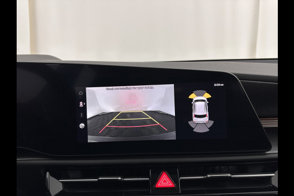 Kia Niro EV DynamicLine 64.8 kWh [ 3-Fase ] {SOH-100%} (INCL.BTW) *LEATHER-FABRIC | ADAPTIVE-CRUISE | DIGI-COCKPIT | KEYLESS | CAMERA | DAB | COMFORT-SEATS | SHIFT-PADDLES | ECC | PDC | 17''ALU*