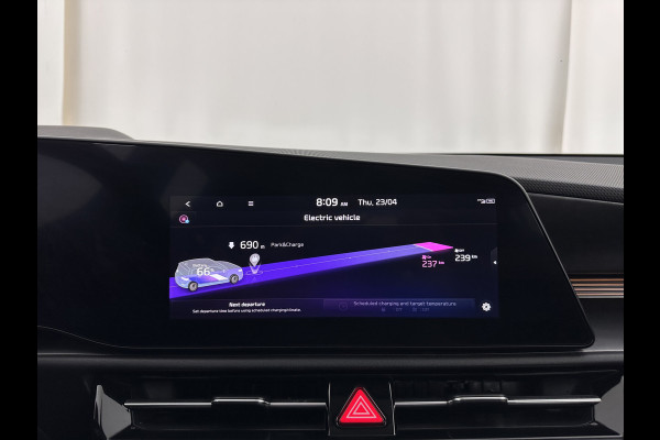 Kia Niro EV DynamicLine 64.8 kWh [ 3-Fase ] {SOH-100%} (INCL.BTW) *LEATHER-FABRIC | ADAPTIVE-CRUISE | DIGI-COCKPIT | KEYLESS | CAMERA | DAB | COMFORT-SEATS | SHIFT-PADDLES | ECC | PDC | 17''ALU*