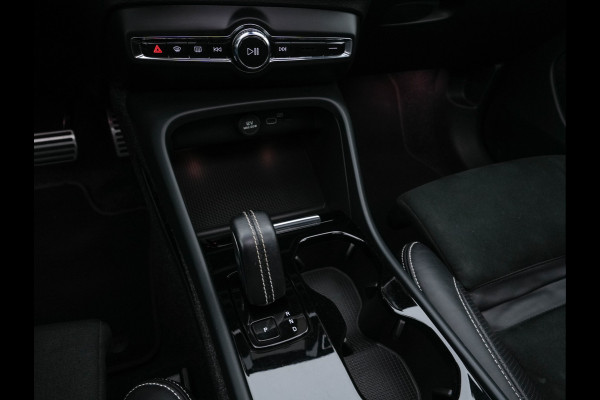 Volvo XC40 Recharge P8 AWD R-Design [ 3-Fase ] (INCL.BTW) Aut. *PANO | LEATHER-ALCANTARA | ADAPTIVE-CRUISE | DIGI-COCKPIT | FULL-LED | CAMERA | NAVI-FULLMAP | ECC | PDC | KEYLESS | HEATED-SPORTSEATS | TOWBAR | 19''ALU*