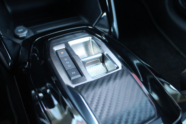 Peugeot 208 1.2 Hybrid 145PK AUTOMAAT GT | ALCANTARA "EXECUTIVE INTERIOR" (STOEL VERWARMING/ELEKTRISCH VERSTELBARE BESTUUDERSSTOEL MET MASSAGE FUNCTIE/ALCANTARA BEKLEDING | METAALLAK "JAUNE AGUENDA" | DRIVE ASSIST PLUS PACK (ADAPTIVE CRUISE CONTROL/STOP & GO FUNCTIE/LANE KEEPING/POSITIONING ASSIST) | 17" LICHTMETALEN VELGEN "YANAKA" | SFEER VERLICHTING IN 8 KLEUREN | KEYLESS ENTRY/START | DRAADLOZE APPLE CARPLAY/ANDROID AUTO | DRAADLOZE TELEFOONLADER | VISION & NAVIGATION PACK (NAVIGATIE/HD CAMERA VOOR EN ACHTER/DODEHOEK BEWAKING/INSTAPVERLICHTING | FULL LED KOPLAMPEN |