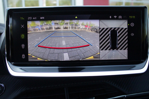 Peugeot 208 1.2 Hybrid 145PK AUTOMAAT GT | ALCANTARA "EXECUTIVE INTERIOR" (STOEL VERWARMING/ELEKTRISCH VERSTELBARE BESTUUDERSSTOEL MET MASSAGE FUNCTIE/ALCANTARA BEKLEDING | METAALLAK "JAUNE AGUENDA" | DRIVE ASSIST PLUS PACK (ADAPTIVE CRUISE CONTROL/STOP & GO FUNCTIE/LANE KEEPING/POSITIONING ASSIST) | 17" LICHTMETALEN VELGEN "YANAKA" | SFEER VERLICHTING IN 8 KLEUREN | KEYLESS ENTRY/START | DRAADLOZE APPLE CARPLAY/ANDROID AUTO | DRAADLOZE TELEFOONLADER | VISION & NAVIGATION PACK (NAVIGATIE/HD CAMERA VOOR EN ACHTER/DODEHOEK BEWAKING/INSTAPVERLICHTING | FULL LED KOPLAMPEN |