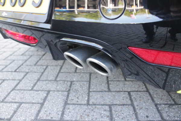 Peugeot 208 1.2 Hybrid 145PK AUTOMAAT GT | ALCANTARA "EXECUTIVE INTERIOR" (STOEL VERWARMING/ELEKTRISCH VERSTELBARE BESTUUDERSSTOEL MET MASSAGE FUNCTIE/ALCANTARA BEKLEDING | METAALLAK "JAUNE AGUENDA" | DRIVE ASSIST PLUS PACK (ADAPTIVE CRUISE CONTROL/STOP & GO FUNCTIE/LANE KEEPING/POSITIONING ASSIST) | 17" LICHTMETALEN VELGEN "YANAKA" | SFEER VERLICHTING IN 8 KLEUREN | KEYLESS ENTRY/START | DRAADLOZE APPLE CARPLAY/ANDROID AUTO | DRAADLOZE TELEFOONLADER | VISION & NAVIGATION PACK (NAVIGATIE/HD CAMERA VOOR EN ACHTER/DODEHOEK BEWAKING/INSTAPVERLICHTING | FULL LED KOPLAMPEN |