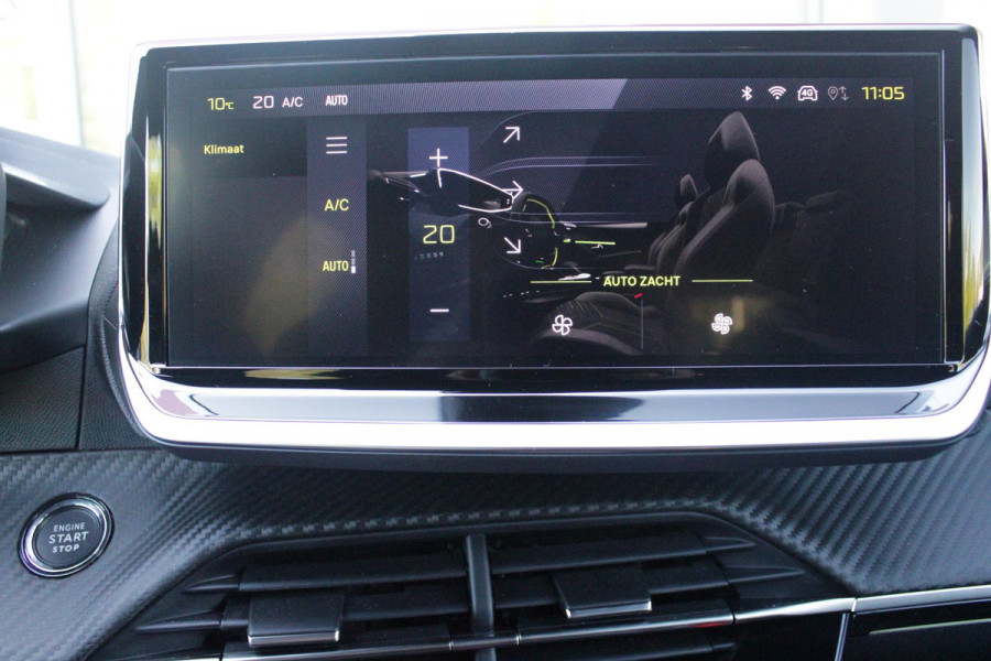 Peugeot 208 1.2 Hybrid 145PK AUTOMAAT GT | ALCANTARA "EXECUTIVE INTERIOR" (STOEL VERWARMING/ELEKTRISCH VERSTELBARE BESTUUDERSSTOEL MET MASSAGE FUNCTIE/ALCANTARA BEKLEDING | METAALLAK "JAUNE AGUENDA" | DRIVE ASSIST PLUS PACK (ADAPTIVE CRUISE CONTROL/STOP & GO FUNCTIE/LANE KEEPING/POSITIONING ASSIST) | 17" LICHTMETALEN VELGEN "YANAKA" | SFEER VERLICHTING IN 8 KLEUREN | KEYLESS ENTRY/START | DRAADLOZE APPLE CARPLAY/ANDROID AUTO | DRAADLOZE TELEFOONLADER | VISION & NAVIGATION PACK (NAVIGATIE/HD CAMERA VOOR EN ACHTER/DODEHOEK BEWAKING/INSTAPVERLICHTING | FULL LED KOPLAMPEN |