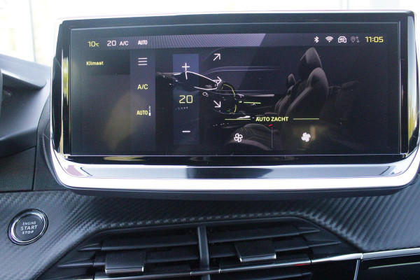 Peugeot 208 1.2 Hybrid 145PK AUTOMAAT GT | ALCANTARA "EXECUTIVE INTERIOR" (STOEL VERWARMING/ELEKTRISCH VERSTELBARE BESTUUDERSSTOEL MET MASSAGE FUNCTIE/ALCANTARA BEKLEDING | METAALLAK "JAUNE AGUENDA" | DRIVE ASSIST PLUS PACK (ADAPTIVE CRUISE CONTROL/STOP & GO FUNCTIE/LANE KEEPING/POSITIONING ASSIST) | 17" LICHTMETALEN VELGEN "YANAKA" | SFEER VERLICHTING IN 8 KLEUREN | KEYLESS ENTRY/START | DRAADLOZE APPLE CARPLAY/ANDROID AUTO | DRAADLOZE TELEFOONLADER | VISION & NAVIGATION PACK (NAVIGATIE/HD CAMERA VOOR EN ACHTER/DODEHOEK BEWAKING/INSTAPVERLICHTING | FULL LED KOPLAMPEN |