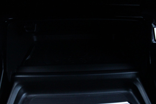 Peugeot 208 1.2 Hybrid 145PK AUTOMAAT GT | ALCANTARA "EXECUTIVE INTERIOR" (STOEL VERWARMING/ELEKTRISCH VERSTELBARE BESTUUDERSSTOEL MET MASSAGE FUNCTIE/ALCANTARA BEKLEDING | METAALLAK "JAUNE AGUENDA" | DRIVE ASSIST PLUS PACK (ADAPTIVE CRUISE CONTROL/STOP & GO FUNCTIE/LANE KEEPING/POSITIONING ASSIST) | 17" LICHTMETALEN VELGEN "YANAKA" | SFEER VERLICHTING IN 8 KLEUREN | KEYLESS ENTRY/START | DRAADLOZE APPLE CARPLAY/ANDROID AUTO | DRAADLOZE TELEFOONLADER | VISION & NAVIGATION PACK (NAVIGATIE/HD CAMERA VOOR EN ACHTER/DODEHOEK BEWAKING/INSTAPVERLICHTING | FULL LED KOPLAMPEN |