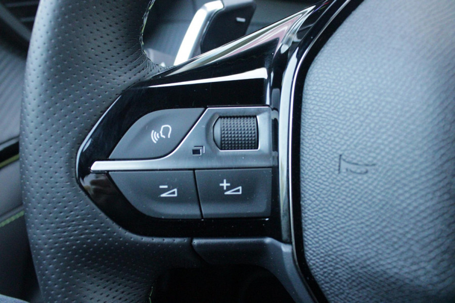 Peugeot 208 1.2 Hybrid 145PK AUTOMAAT GT | ALCANTARA "EXECUTIVE INTERIOR" (STOEL VERWARMING/ELEKTRISCH VERSTELBARE BESTUUDERSSTOEL MET MASSAGE FUNCTIE/ALCANTARA BEKLEDING | METAALLAK "JAUNE AGUENDA" | DRIVE ASSIST PLUS PACK (ADAPTIVE CRUISE CONTROL/STOP & GO FUNCTIE/LANE KEEPING/POSITIONING ASSIST) | 17" LICHTMETALEN VELGEN "YANAKA" | SFEER VERLICHTING IN 8 KLEUREN | KEYLESS ENTRY/START | DRAADLOZE APPLE CARPLAY/ANDROID AUTO | DRAADLOZE TELEFOONLADER | VISION & NAVIGATION PACK (NAVIGATIE/HD CAMERA VOOR EN ACHTER/DODEHOEK BEWAKING/INSTAPVERLICHTING | FULL LED KOPLAMPEN |