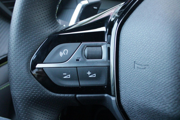 Peugeot 208 1.2 Hybrid 145PK AUTOMAAT GT | ALCANTARA "EXECUTIVE INTERIOR" (STOEL VERWARMING/ELEKTRISCH VERSTELBARE BESTUUDERSSTOEL MET MASSAGE FUNCTIE/ALCANTARA BEKLEDING | METAALLAK "JAUNE AGUENDA" | DRIVE ASSIST PLUS PACK (ADAPTIVE CRUISE CONTROL/STOP & GO FUNCTIE/LANE KEEPING/POSITIONING ASSIST) | 17" LICHTMETALEN VELGEN "YANAKA" | SFEER VERLICHTING IN 8 KLEUREN | KEYLESS ENTRY/START | DRAADLOZE APPLE CARPLAY/ANDROID AUTO | DRAADLOZE TELEFOONLADER | VISION & NAVIGATION PACK (NAVIGATIE/HD CAMERA VOOR EN ACHTER/DODEHOEK BEWAKING/INSTAPVERLICHTING | FULL LED KOPLAMPEN |