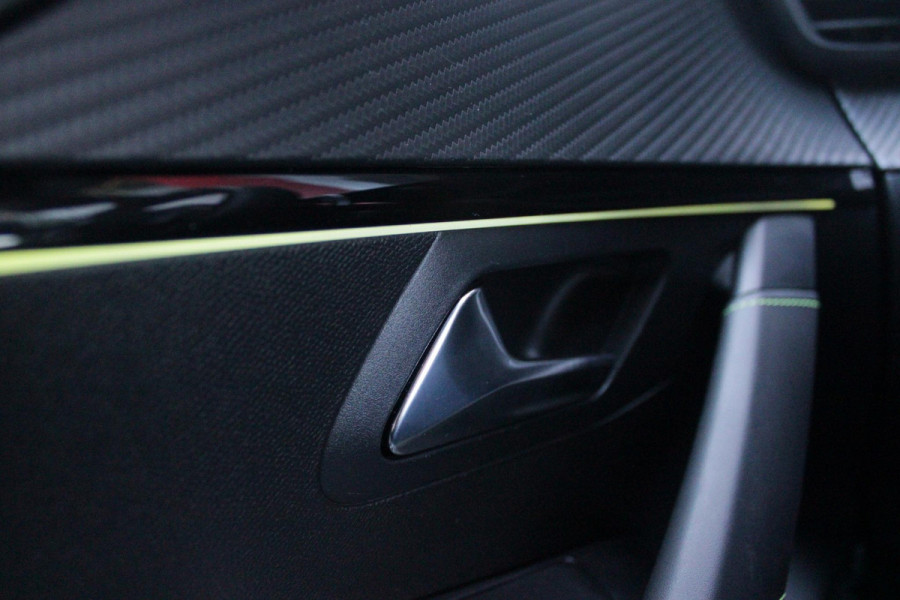 Peugeot 208 1.2 Hybrid 145PK AUTOMAAT GT | ALCANTARA "EXECUTIVE INTERIOR" (STOEL VERWARMING/ELEKTRISCH VERSTELBARE BESTUUDERSSTOEL MET MASSAGE FUNCTIE/ALCANTARA BEKLEDING | METAALLAK "JAUNE AGUENDA" | DRIVE ASSIST PLUS PACK (ADAPTIVE CRUISE CONTROL/STOP & GO FUNCTIE/LANE KEEPING/POSITIONING ASSIST) | 17" LICHTMETALEN VELGEN "YANAKA" | SFEER VERLICHTING IN 8 KLEUREN | KEYLESS ENTRY/START | DRAADLOZE APPLE CARPLAY/ANDROID AUTO | DRAADLOZE TELEFOONLADER | VISION & NAVIGATION PACK (NAVIGATIE/HD CAMERA VOOR EN ACHTER/DODEHOEK BEWAKING/INSTAPVERLICHTING | FULL LED KOPLAMPEN |