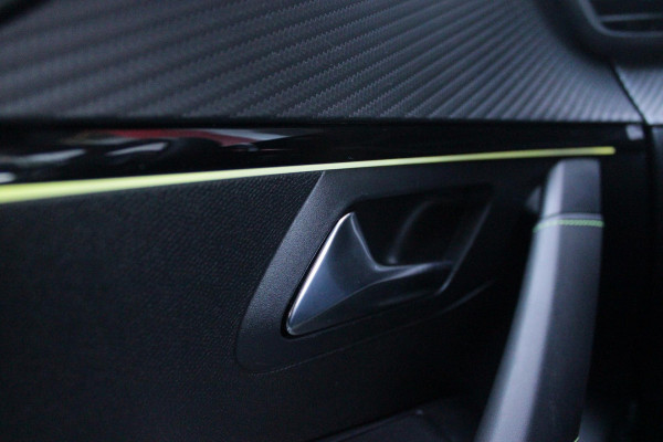 Peugeot 208 1.2 Hybrid 145PK AUTOMAAT GT | ALCANTARA "EXECUTIVE INTERIOR" (STOEL VERWARMING/ELEKTRISCH VERSTELBARE BESTUUDERSSTOEL MET MASSAGE FUNCTIE/ALCANTARA BEKLEDING | METAALLAK "JAUNE AGUENDA" | DRIVE ASSIST PLUS PACK (ADAPTIVE CRUISE CONTROL/STOP & GO FUNCTIE/LANE KEEPING/POSITIONING ASSIST) | 17" LICHTMETALEN VELGEN "YANAKA" | SFEER VERLICHTING IN 8 KLEUREN | KEYLESS ENTRY/START | DRAADLOZE APPLE CARPLAY/ANDROID AUTO | DRAADLOZE TELEFOONLADER | VISION & NAVIGATION PACK (NAVIGATIE/HD CAMERA VOOR EN ACHTER/DODEHOEK BEWAKING/INSTAPVERLICHTING | FULL LED KOPLAMPEN |