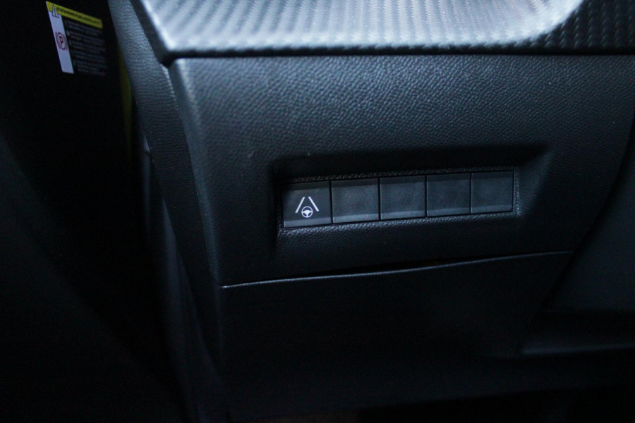 Peugeot 208 1.2 Hybrid 145PK AUTOMAAT GT | ALCANTARA "EXECUTIVE INTERIOR" (STOEL VERWARMING/ELEKTRISCH VERSTELBARE BESTUUDERSSTOEL MET MASSAGE FUNCTIE/ALCANTARA BEKLEDING | METAALLAK "JAUNE AGUENDA" | DRIVE ASSIST PLUS PACK (ADAPTIVE CRUISE CONTROL/STOP & GO FUNCTIE/LANE KEEPING/POSITIONING ASSIST) | 17" LICHTMETALEN VELGEN "YANAKA" | SFEER VERLICHTING IN 8 KLEUREN | KEYLESS ENTRY/START | DRAADLOZE APPLE CARPLAY/ANDROID AUTO | DRAADLOZE TELEFOONLADER | VISION & NAVIGATION PACK (NAVIGATIE/HD CAMERA VOOR EN ACHTER/DODEHOEK BEWAKING/INSTAPVERLICHTING | FULL LED KOPLAMPEN |