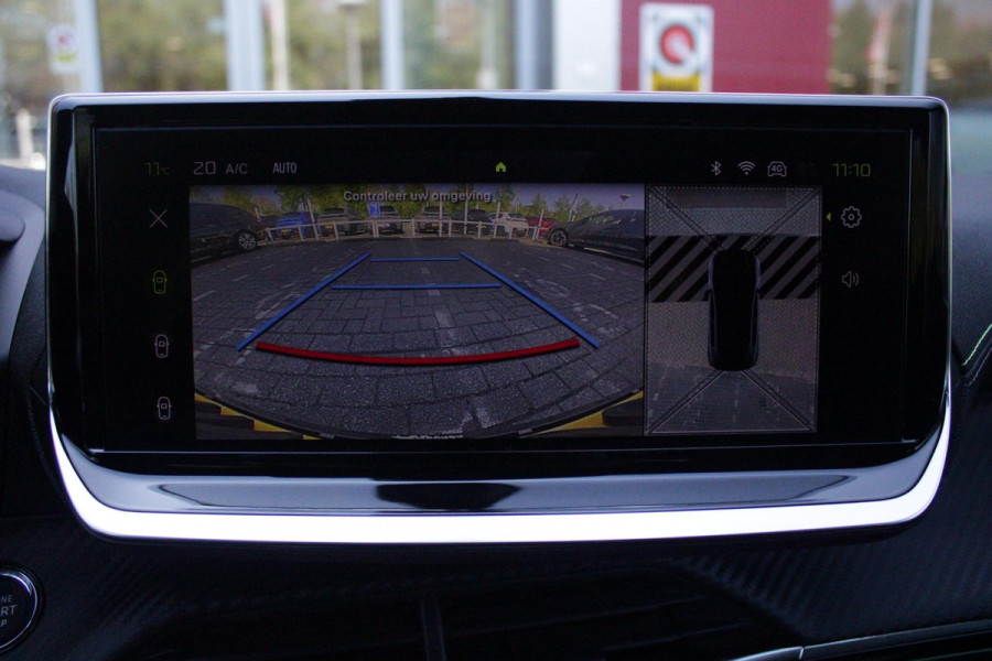 Peugeot 208 1.2 Hybrid 145PK AUTOMAAT GT | ALCANTARA "EXECUTIVE INTERIOR" (STOEL VERWARMING/ELEKTRISCH VERSTELBARE BESTUUDERSSTOEL MET MASSAGE FUNCTIE/ALCANTARA BEKLEDING | METAALLAK "JAUNE AGUENDA" | DRIVE ASSIST PLUS PACK (ADAPTIVE CRUISE CONTROL/STOP & GO FUNCTIE/LANE KEEPING/POSITIONING ASSIST) | 17" LICHTMETALEN VELGEN "YANAKA" | SFEER VERLICHTING IN 8 KLEUREN | KEYLESS ENTRY/START | DRAADLOZE APPLE CARPLAY/ANDROID AUTO | DRAADLOZE TELEFOONLADER | VISION & NAVIGATION PACK (NAVIGATIE/HD CAMERA VOOR EN ACHTER/DODEHOEK BEWAKING/INSTAPVERLICHTING | FULL LED KOPLAMPEN |