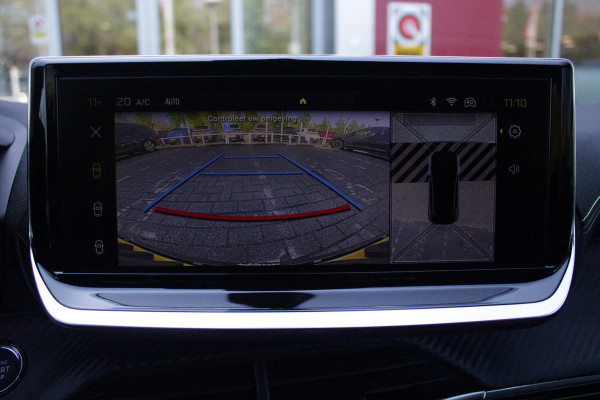 Peugeot 208 1.2 Hybrid 145PK AUTOMAAT GT | ALCANTARA "EXECUTIVE INTERIOR" (STOEL VERWARMING/ELEKTRISCH VERSTELBARE BESTUUDERSSTOEL MET MASSAGE FUNCTIE/ALCANTARA BEKLEDING | METAALLAK "JAUNE AGUENDA" | DRIVE ASSIST PLUS PACK (ADAPTIVE CRUISE CONTROL/STOP & GO FUNCTIE/LANE KEEPING/POSITIONING ASSIST) | 17" LICHTMETALEN VELGEN "YANAKA" | SFEER VERLICHTING IN 8 KLEUREN | KEYLESS ENTRY/START | DRAADLOZE APPLE CARPLAY/ANDROID AUTO | DRAADLOZE TELEFOONLADER | VISION & NAVIGATION PACK (NAVIGATIE/HD CAMERA VOOR EN ACHTER/DODEHOEK BEWAKING/INSTAPVERLICHTING | FULL LED KOPLAMPEN |