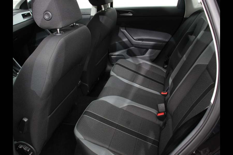 Volkswagen Polo 1.0 TSI DSG Style Digitale Cockpit Climate Control Navigatie Apple Carplay/Android Auto Parkeer sensoren Led Cruise Control Parkeer sensoren