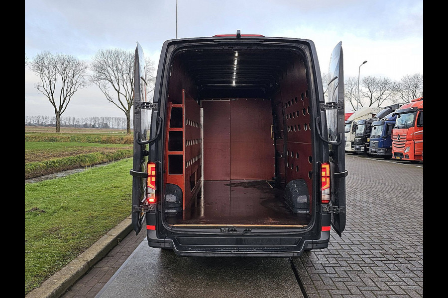 Volkswagen Crafter 35 2.0 TDI L4H3 Highline Navi Camera Cruise Pdc Carplay