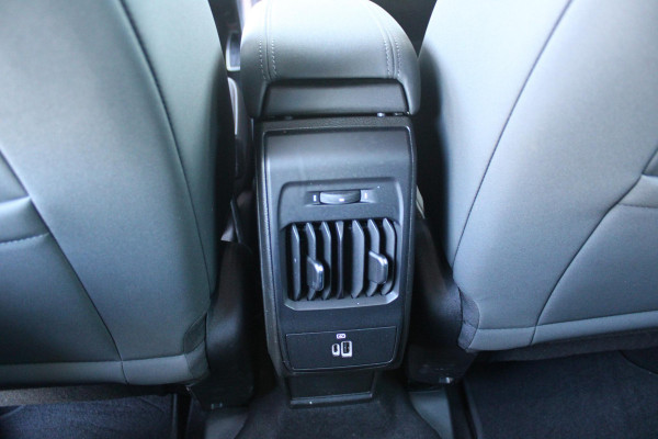 Alfa Romeo Tonale 1.3T PHEV 280PK SPRINT | ADAPTIVE CRUISE CONTROL | LED MATRIX KOPLAMPEN | STOEL/STUUR VERWARMING | PARKEERSENSOREN VOOR + ACHTER | ACHTERUITRIJ CAMERA | DRAADLOZE APPLE CARPLAY/ANDROID AUTO | NAVIGATIE | CLIMATE CONTROL | DRAADLOZE TELEFOONLADER |