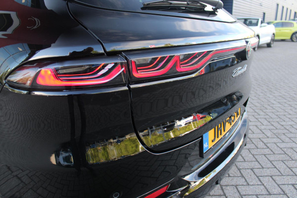 Alfa Romeo Tonale 1.3T PHEV 280PK SPRINT | ADAPTIVE CRUISE CONTROL | LED MATRIX KOPLAMPEN | STOEL/STUUR VERWARMING | PARKEERSENSOREN VOOR + ACHTER | ACHTERUITRIJ CAMERA | DRAADLOZE APPLE CARPLAY/ANDROID AUTO | NAVIGATIE | CLIMATE CONTROL | DRAADLOZE TELEFOONLADER |