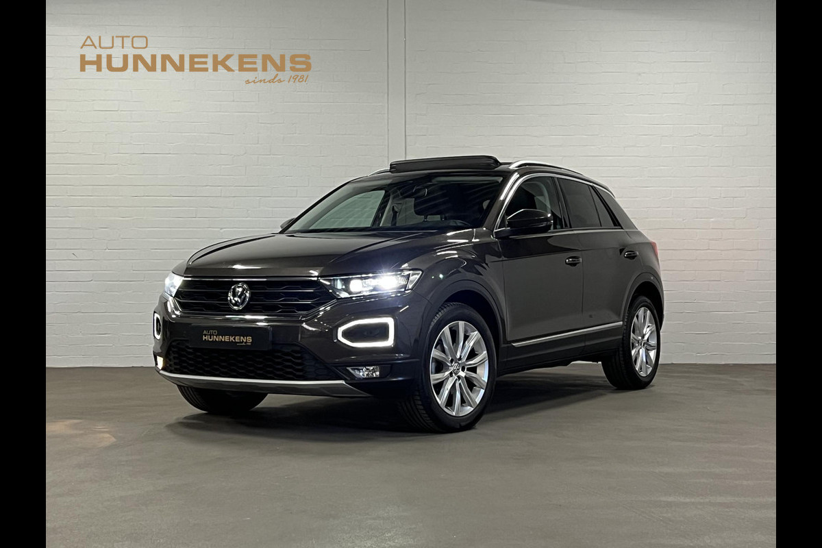 Volkswagen T-Roc 1.5 TSI Sport Open dak | Adapt. cruise | Carplay | Climate control | Navigatie | 18'' lichtmetalen wielen