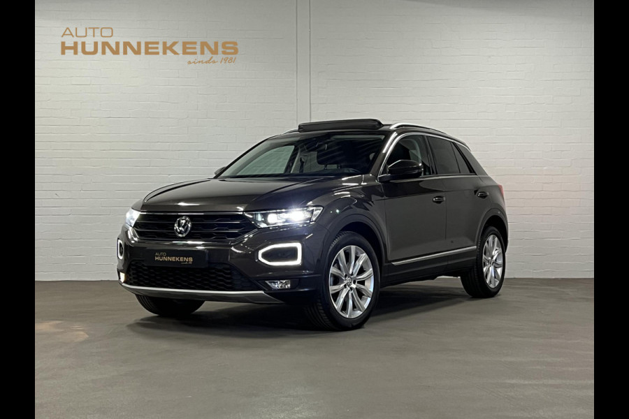 Volkswagen T-Roc 1.5 TSI Sport Open dak | Adapt. cruise | Carplay | Climate control | Navigatie | 18'' lichtmetalen wielen