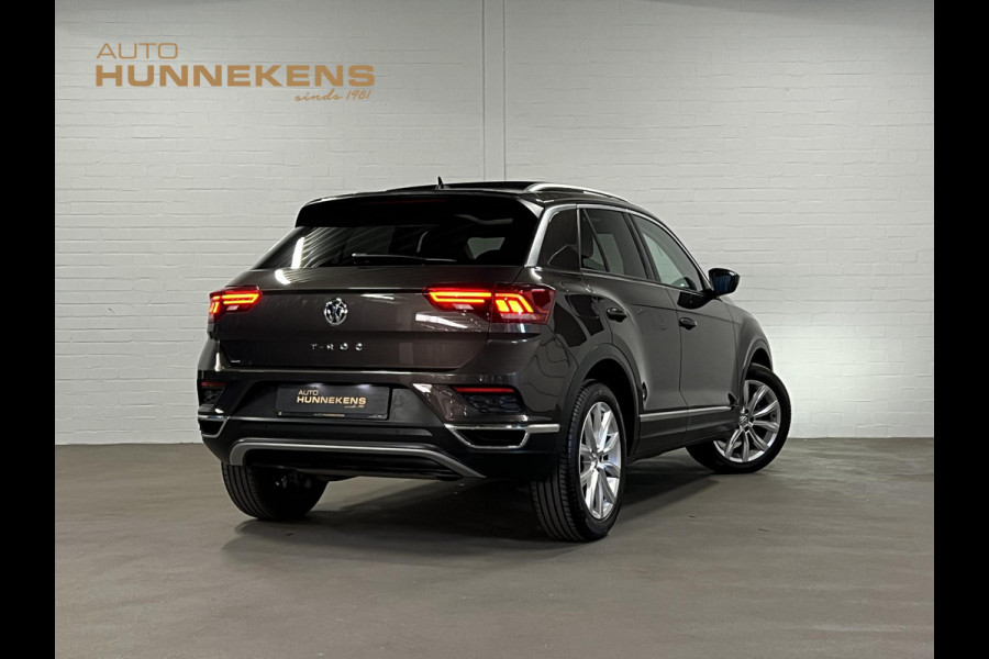 Volkswagen T-Roc 1.5 TSI Sport Open dak | Adapt. cruise | Carplay | Climate control | Navigatie | 18'' lichtmetalen wielen