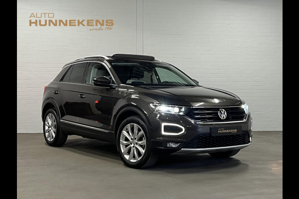 Volkswagen T-Roc 1.5 TSI Sport Open dak | Adapt. cruise | Carplay | Climate control | Navigatie | 18'' lichtmetalen wielen