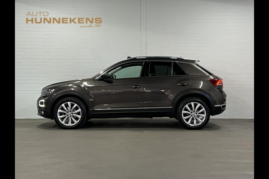 Volkswagen T-Roc 1.5 TSI Sport Open dak | Adapt. cruise | Carplay | Climate control | Navigatie | 18'' lichtmetalen wielen